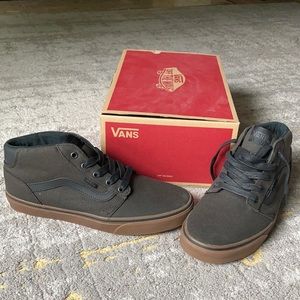 Vans sk8 mid. Waxed black/gum. New with tags